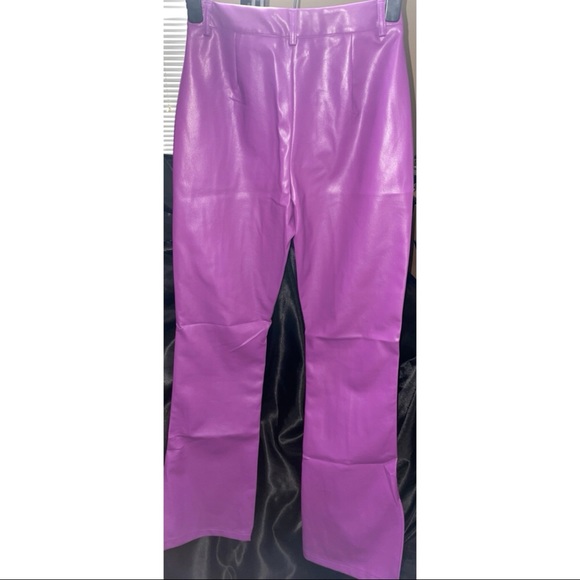 NEW BOOHOO - NEVER WORN‼️ Leather Look Split Hem Trousers US SIZE 6 UK SIZE 10 - Picture 5 of 9